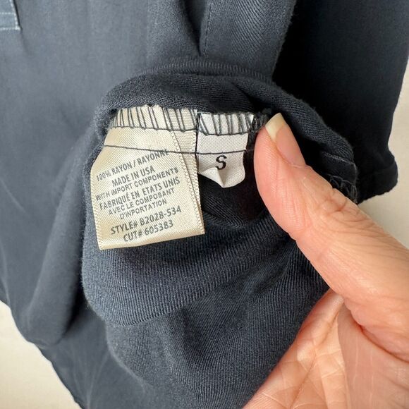 Cloth & Stone Black Henley Half-Button Long Sleeve V-Neck Shirt Tail Hem Top SM - Picture 6 of 10